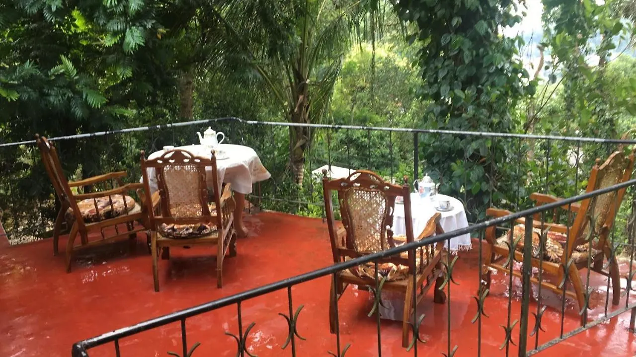 Kandy Shady Trees Villa 2*,  Srí Lanka